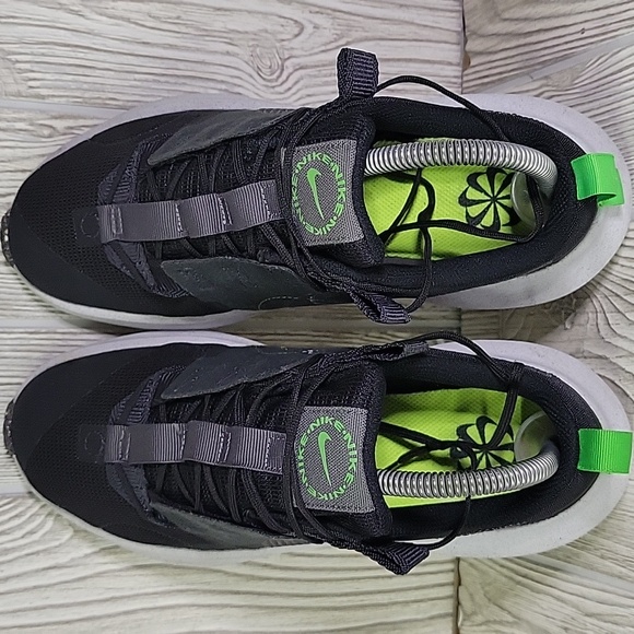 Nike Crater Impact Black and Green Athletic Sneakers Big Kids Size 6Y - Picture 7 of 11